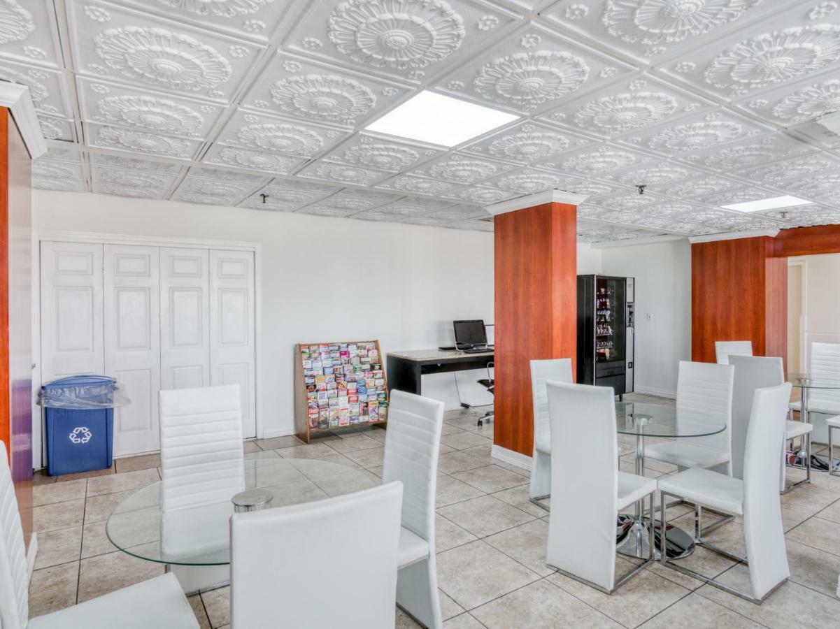 מלון Oyo Townhouse Houston George Bush Intercontinental מראה חיצוני תמונה