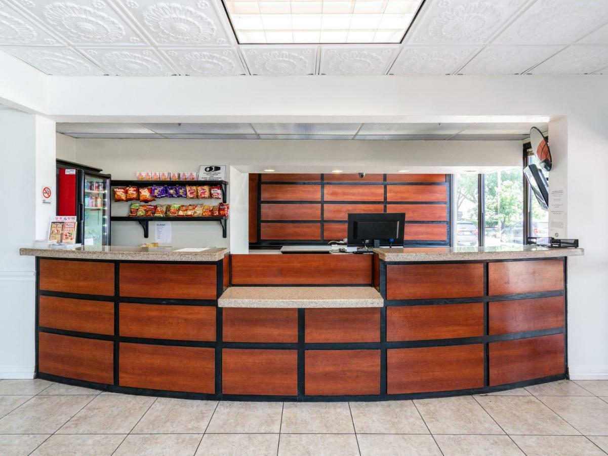 מלון Oyo Townhouse Houston George Bush Intercontinental מראה חיצוני תמונה