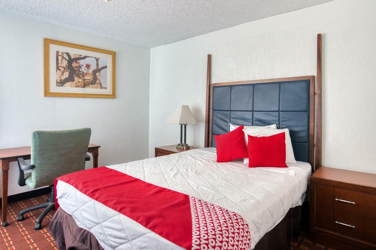 מלון Oyo Townhouse Houston George Bush Intercontinental מראה חיצוני תמונה