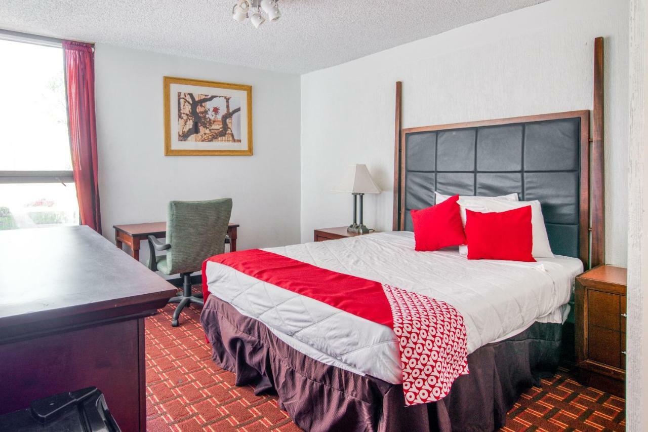מלון Oyo Townhouse Houston George Bush Intercontinental מראה חיצוני תמונה