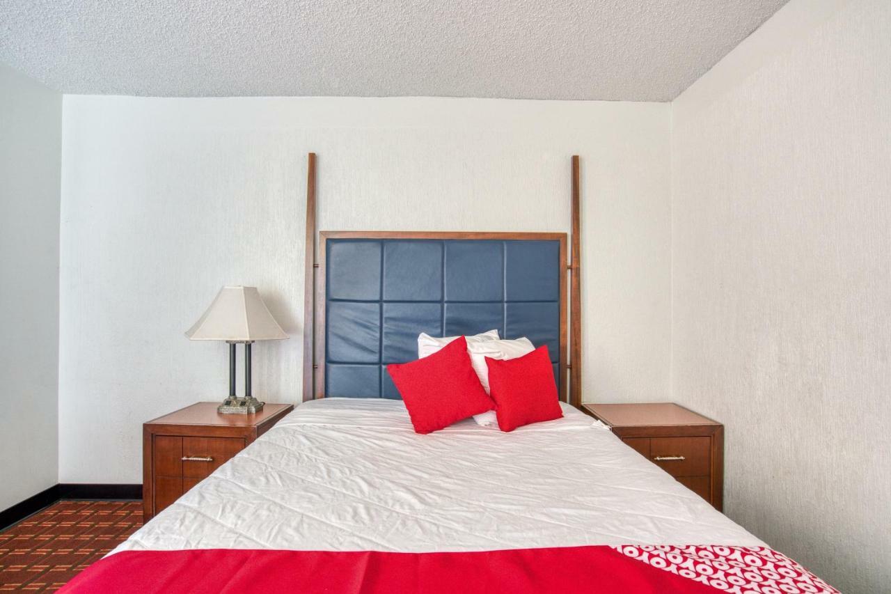 מלון Oyo Townhouse Houston George Bush Intercontinental מראה חיצוני תמונה